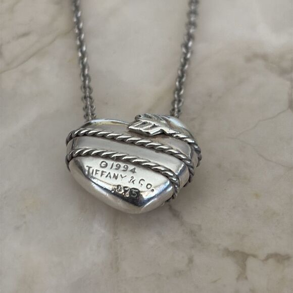Tiffany & Co. Vintage Heart & Arrow Wrapped 925 Sterling Silver Pendant Necklace - Picture 5 of 8